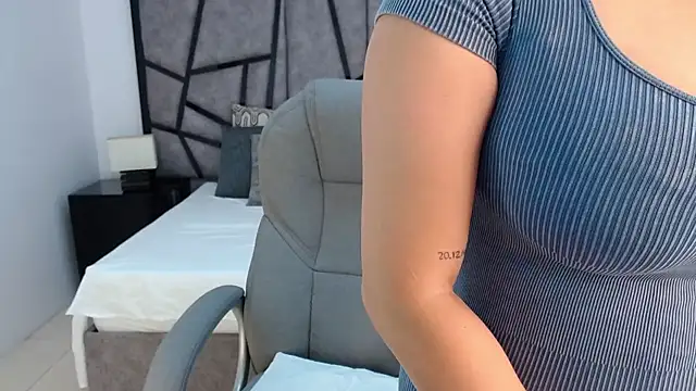 adhara cortez online show from March 2026 08:20:01 PM