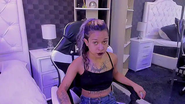 Snapshot of rave_connor chatting on February 2025 07:05:01 PM rave connor online show from February 2025 07:05:01 PM