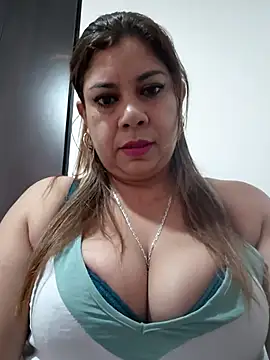 Laura-Hernandez online show from May 2026 02:36:02 PM