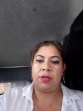 Laura-Hernandez online show from May 2026 04:04:02 PM