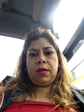 Laura-Hernandez online show from May 2026 03:19:02 PM