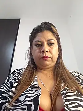 Laura-Hernandez online show from May 2026 02:24:02 PM