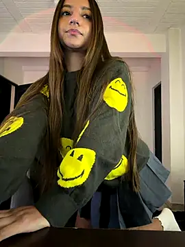 Snapshot of aly_golden_ chatting on November 2025 06:12:02 AM aly golden online show from November 2025 06:12:02 AM