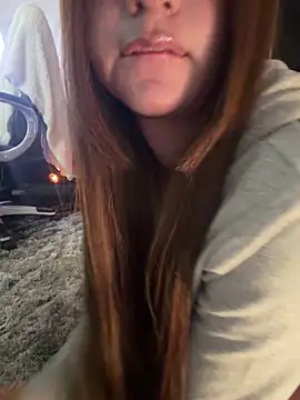 Snapshot of aly_golden_ chatting on December 2025 07:36:02 AM aly golden online show from December 2025 07:36:02 AM