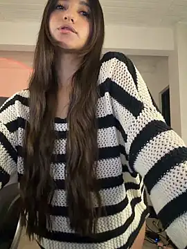 Snapshot of aly_golden_ chatting on February 2026 06:08:01 PM aly golden online show from February 2026 06:08:01 PM