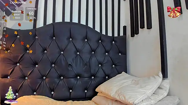 Kenia Fox online show from December 2024 04:01:02 AM