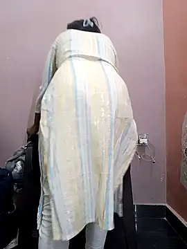 Snapshot of Ananya_34 chatting on February 2025 03:31:02 AM Ananya 34 online show from February 2025 03:31:02 AM