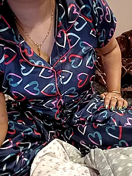 Snapshot of QueenHaryana chatting on January 2026 05:26:02 PM QueenHaryana online show from January 2026 05:26:02 PM