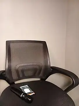 Snapshot of lisa_larry88 chatting on January 2026 04:06:02 AM lisa larry88 online show from January 2026 04:06:02 AM