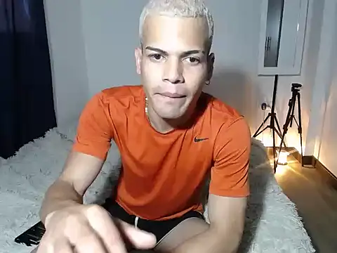 SWEET MIGUEL online show from October 2025 09:28:02 PM