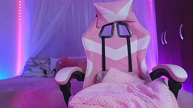 Lilou albrecht online show from March 2026 01:06:02 PM