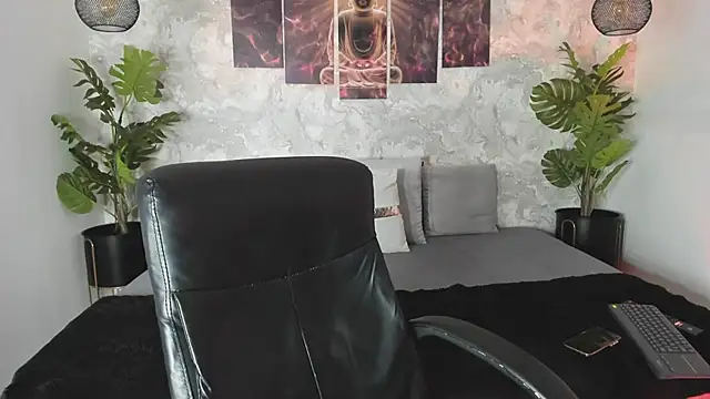 Regan   online show from March 2025 04:13:01 AM