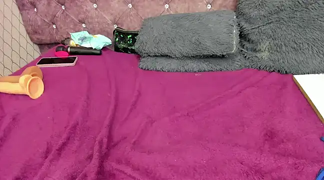 Snapshot of VALENTINA3x chatting on March 2025 06:26:02 AM VALENTINA3x online show from March 2025 06:26:02 AM