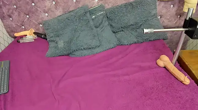 Snapshot of VALENTINA3x chatting on March 2025 06:29:01 AM VALENTINA3x online show from March 2025 06:29:01 AM