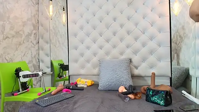 VALENTINA3x online show from March 2026 04:05:02 AM