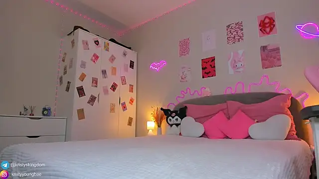 Kate Clover online show from May 2026 06:54:02 AM