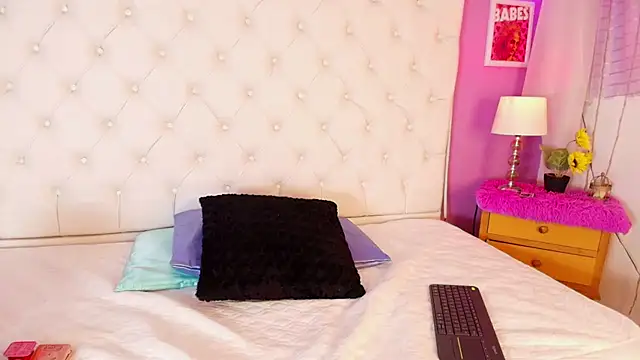 Snapshot of Trixiroy chatting on February 2025 07:38:02 PM Trixiroy online show from February 2025 07:38:02 PM