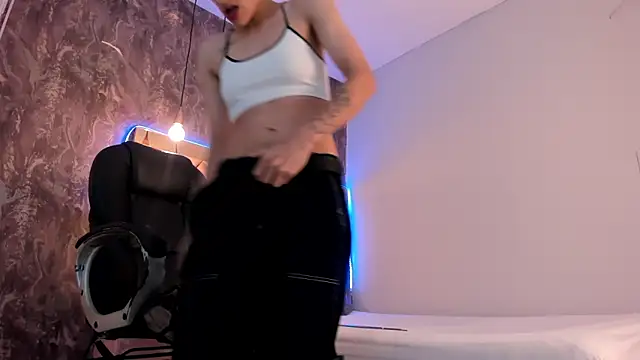 megan 100 online show from February 2025 06:31:01 PM