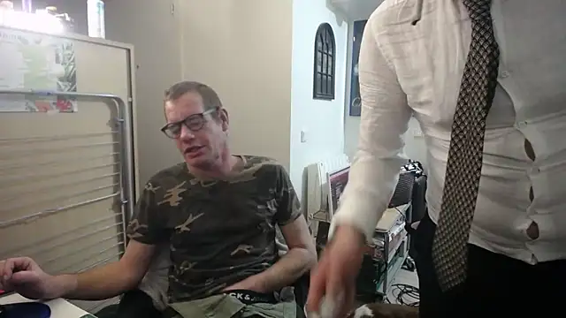 Maikel1981-NL online show from December 2024 10:59:01 PM