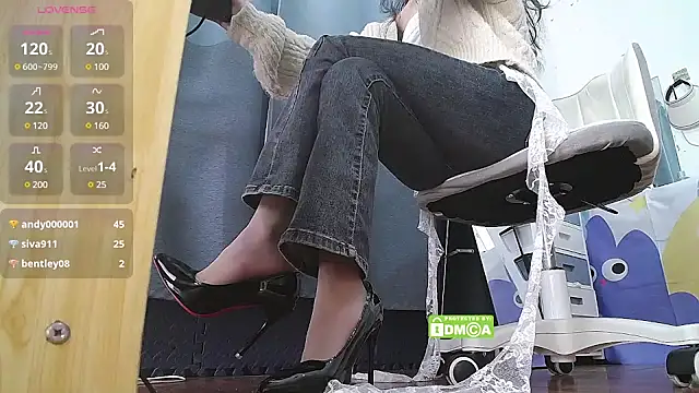 Snapshot of CN-Doudou chatting on March 2025 02:01:02 PM CN-Doudou online show from March 2025 02:01:02 PM