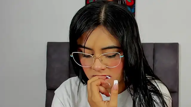 Dulce amg online show from March 2025 01:29:01 PM