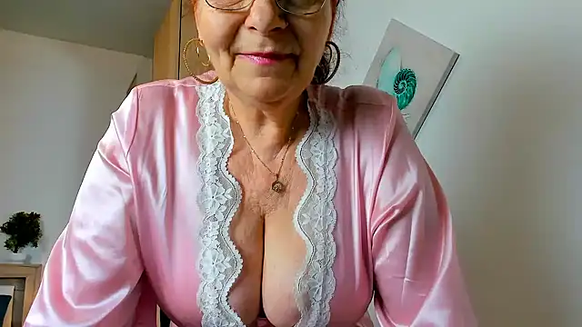 Snapshot of sweetangell69_ chatting on April 2026 02:27:02 AM sweetangell69 online show from April 2026 02:27:02 AM