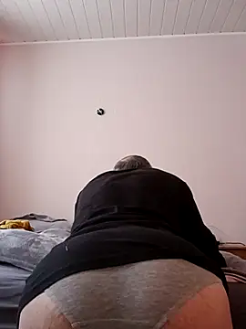 BesterJunge45 online show from January 2025 09:43:02 AM