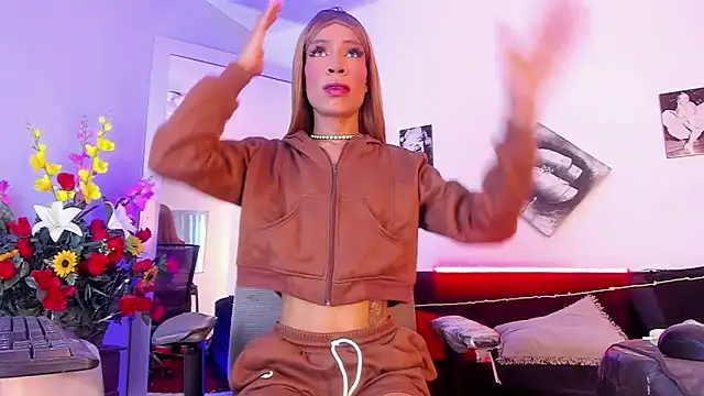 Snapshot of La_Perversa69 chatting on February 2026 07:43:01 PM La Perversa69 online show from February 2026 07:43:01 PM