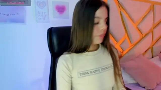 LanaJones  online show from December 2025 12:33:02 PM