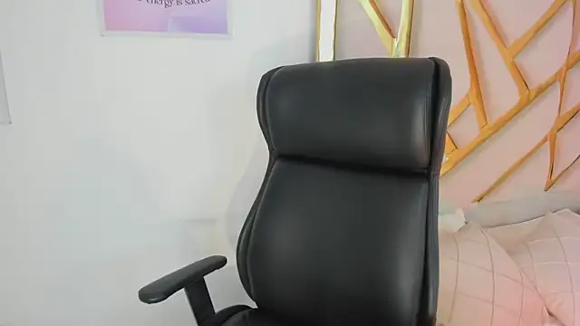 LanaJones  online show from May 2026 01:18:02 PM