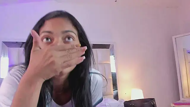 Snapshot of Alhana_pulido chatting on January 2025 09:25:01 PM Alhana pulido online show from January 2025 09:25:01 PM