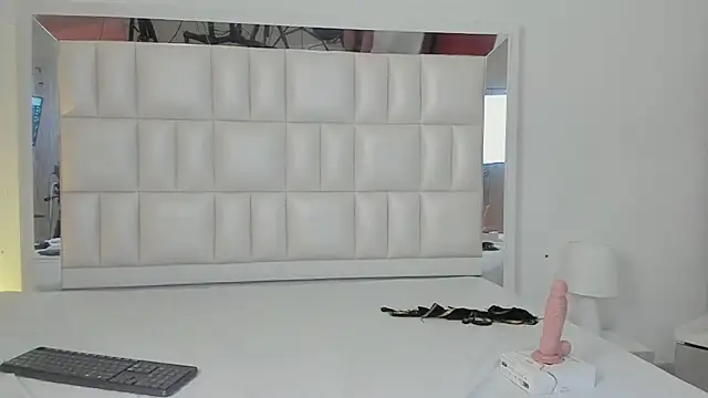 Snapshot of Alhana_pulido chatting on February 2025 11:13:02 PM Alhana pulido online show from February 2025 11:13:02 PM