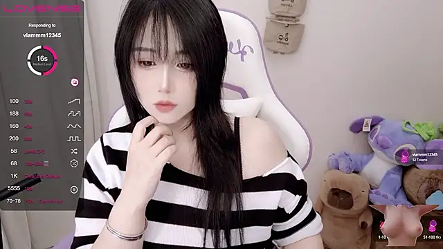 Snapshot of Vaness-a chatting on January 2025 12:49:01 PM Vaness-a online show from January 2025 12:49:01 PM