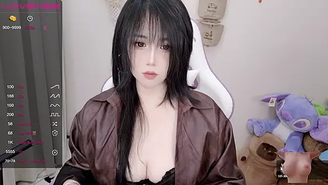 Snapshot of Vaness-a chatting on February 2025 02:04:02 PM Vaness-a online show from February 2025 02:04:02 PM