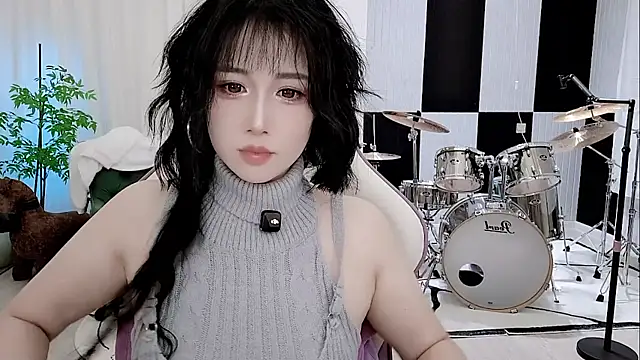 Snapshot of Vaness-a chatting on September 2025 08:32:02 PM Vaness-a online show from September 2025 08:32:02 PM