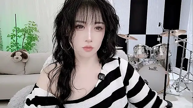 Snapshot of Vaness-a chatting on October 2025 11:16:02 PM Vaness-a online show from October 2025 11:16:02 PM