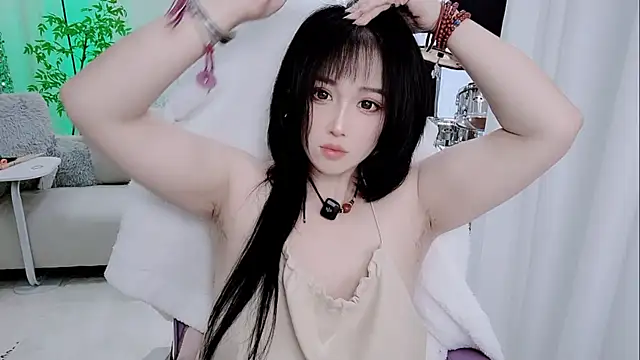 Snapshot of Vaness-a chatting on December 2025 05:06:02 PM Vaness-a online show from December 2025 05:06:02 PM