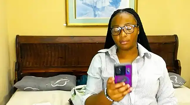 Snapshot of veronica1xxx chatting on February 2025 07:52:02 PM veronica1xxx online show from February 2025 07:52:02 PM