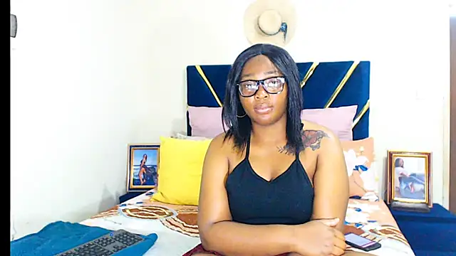 Snapshot of veronica1xxx chatting on September 2025 07:49:01 PM veronica1xxx online show from September 2025 07:49:01 PM