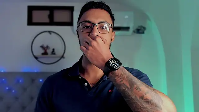 Snapshot of LiamGarcia1 chatting on January 2025 12:30:01 PM LiamGarcia1 online show from January 2025 12:30:01 PM