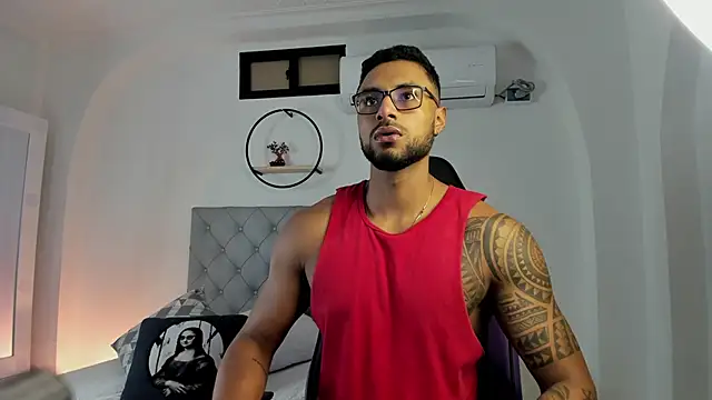 Snapshot of LiamGarcia1 chatting on January 2025 12:15:01 PM LiamGarcia1 online show from January 2025 12:15:01 PM