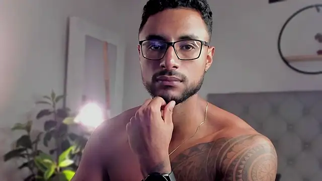 Snapshot of LiamGarcia1 chatting on February 2025 06:51:01 PM LiamGarcia1 online show from February 2025 06:51:01 PM