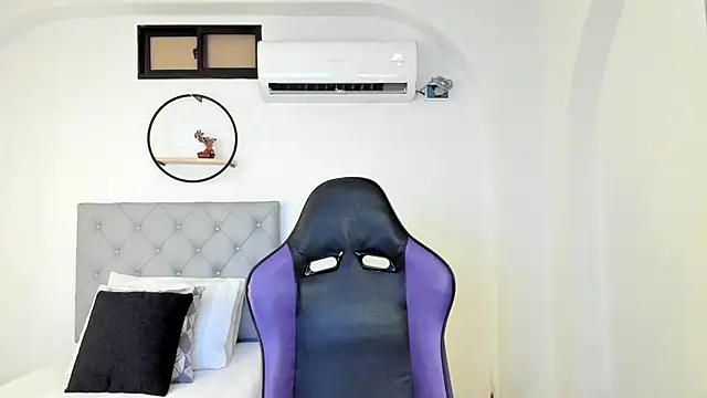 Snapshot of LiamGarcia1 chatting on February 2025 12:38:02 PM LiamGarcia1 online show from February 2025 12:38:02 PM