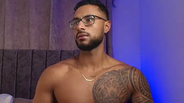 Snapshot of LiamGarcia1 chatting on February 2025 01:35:02 PM LiamGarcia1 online show from February 2025 01:35:02 PM