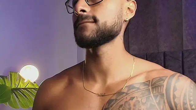 Snapshot of LiamGarcia1 chatting on February 2025 04:40:01 PM LiamGarcia1 online show from February 2025 04:40:01 PM