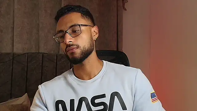 Snapshot of LiamGarcia1 chatting on February 2025 12:13:01 AM LiamGarcia1 online show from February 2025 12:13:01 AM