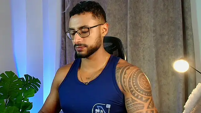 Snapshot of LiamGarcia1 chatting on February 2025 06:52:02 PM LiamGarcia1 online show from February 2025 06:52:02 PM