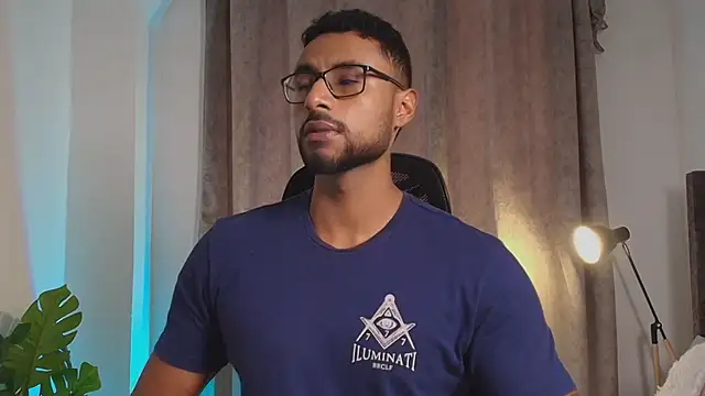 Snapshot of LiamGarcia1 chatting on March 2025 01:51:01 PM LiamGarcia1 online show from March 2025 01:51:01 PM