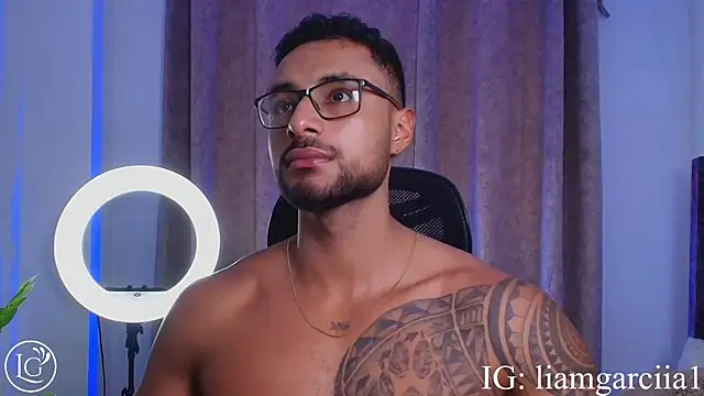 Snapshot of LiamGarcia1 chatting on March 2025 01:59:02 PM LiamGarcia1 online show from March 2025 01:59:02 PM