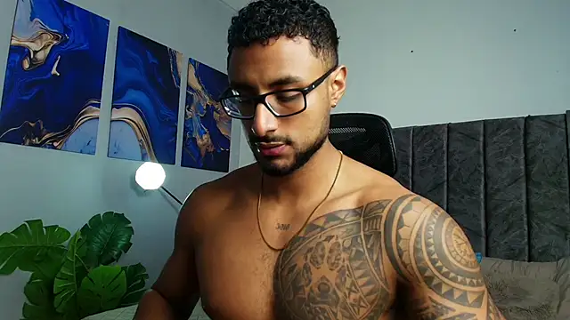 Snapshot of LiamGarcia1 chatting on September 2025 01:28:01 AM LiamGarcia1 online show from September 2025 01:28:01 AM